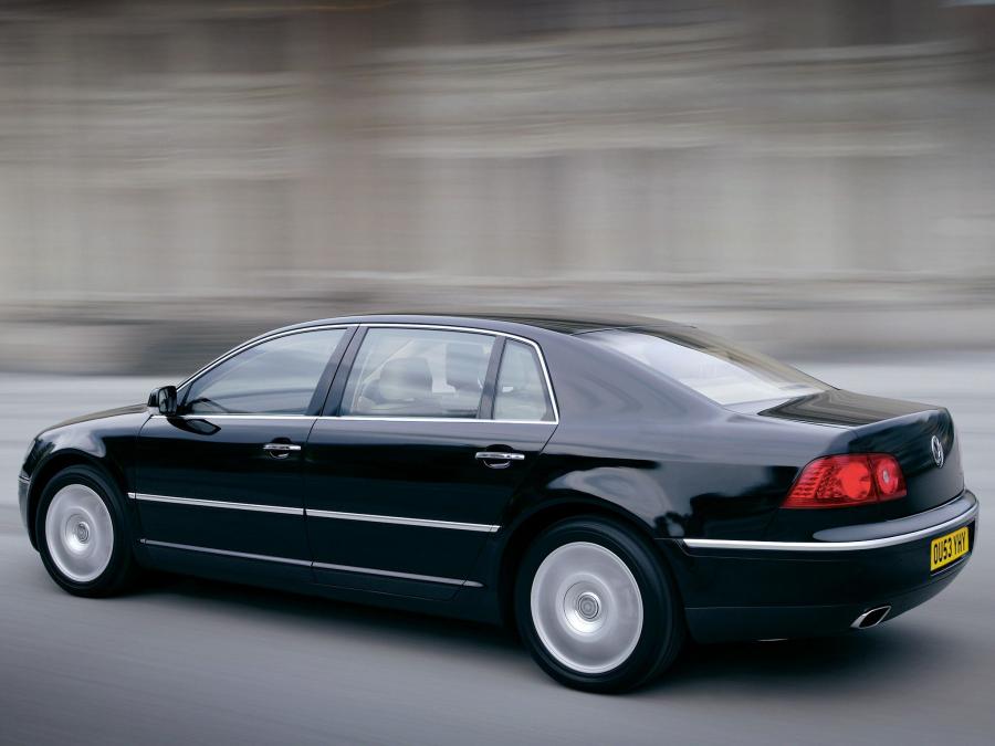  Volkswagen Phaeton W12 2002 года  (UK) (фото 3 из 4)